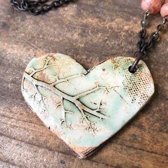 Ceramic Heart Gemstone Necklace - Picture 5 of 7